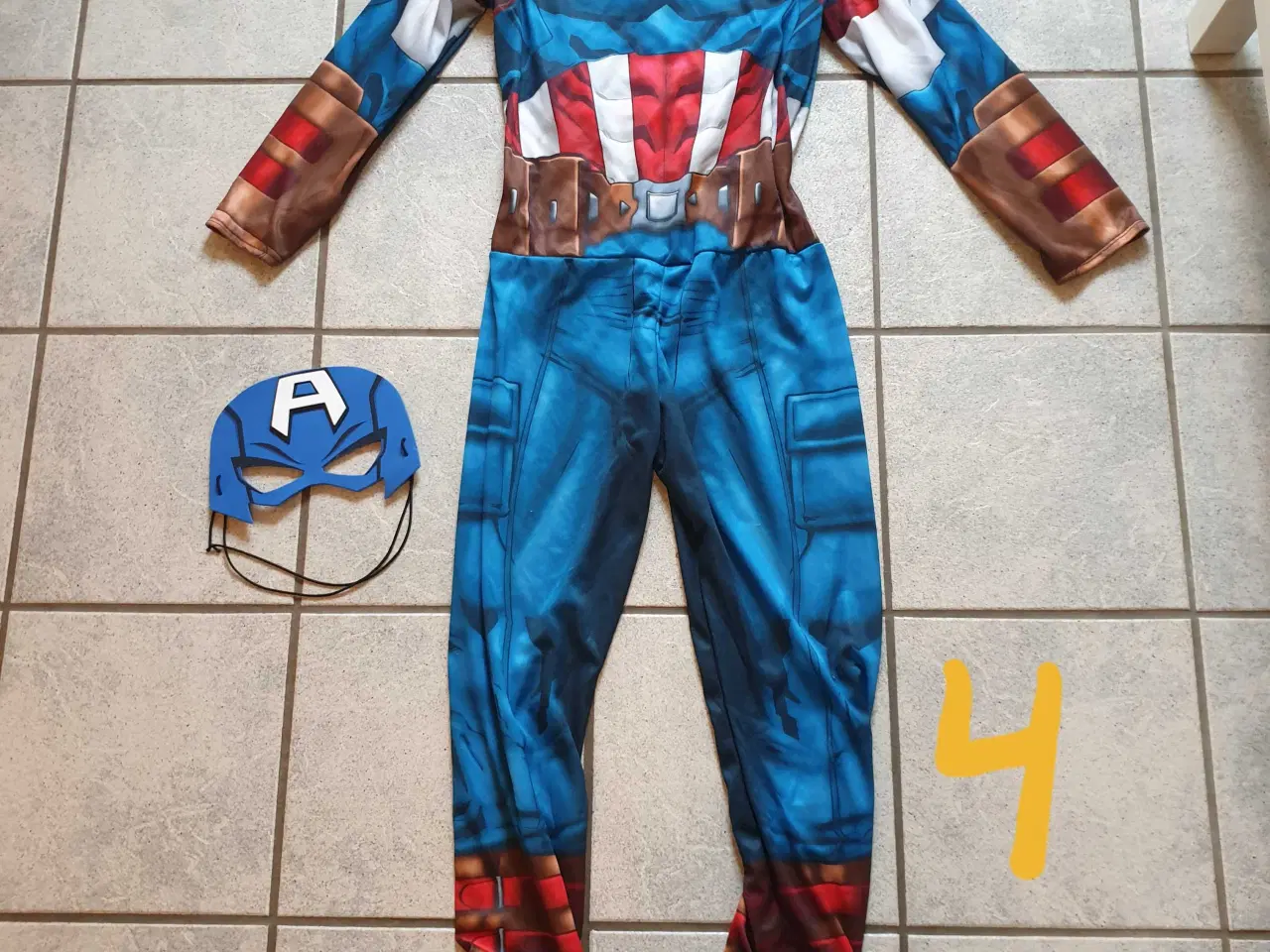 Billede 4 - Udklædningstøj børn 