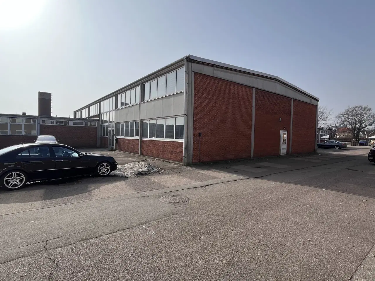 Billede 3 - Højloftet lager med kontorer til leje på Tangmosevej 87 i Køge