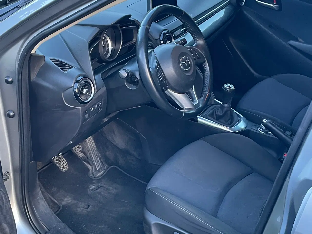 Billede 8 - Mazda 2, 2015, 1.5 benzin 