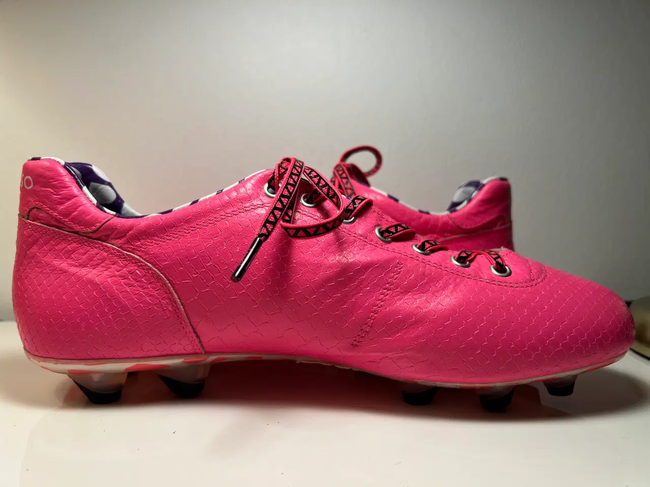 Billede 11 - Pink Fodboldstøvler fra Pantofolad 'Oro (42,5)