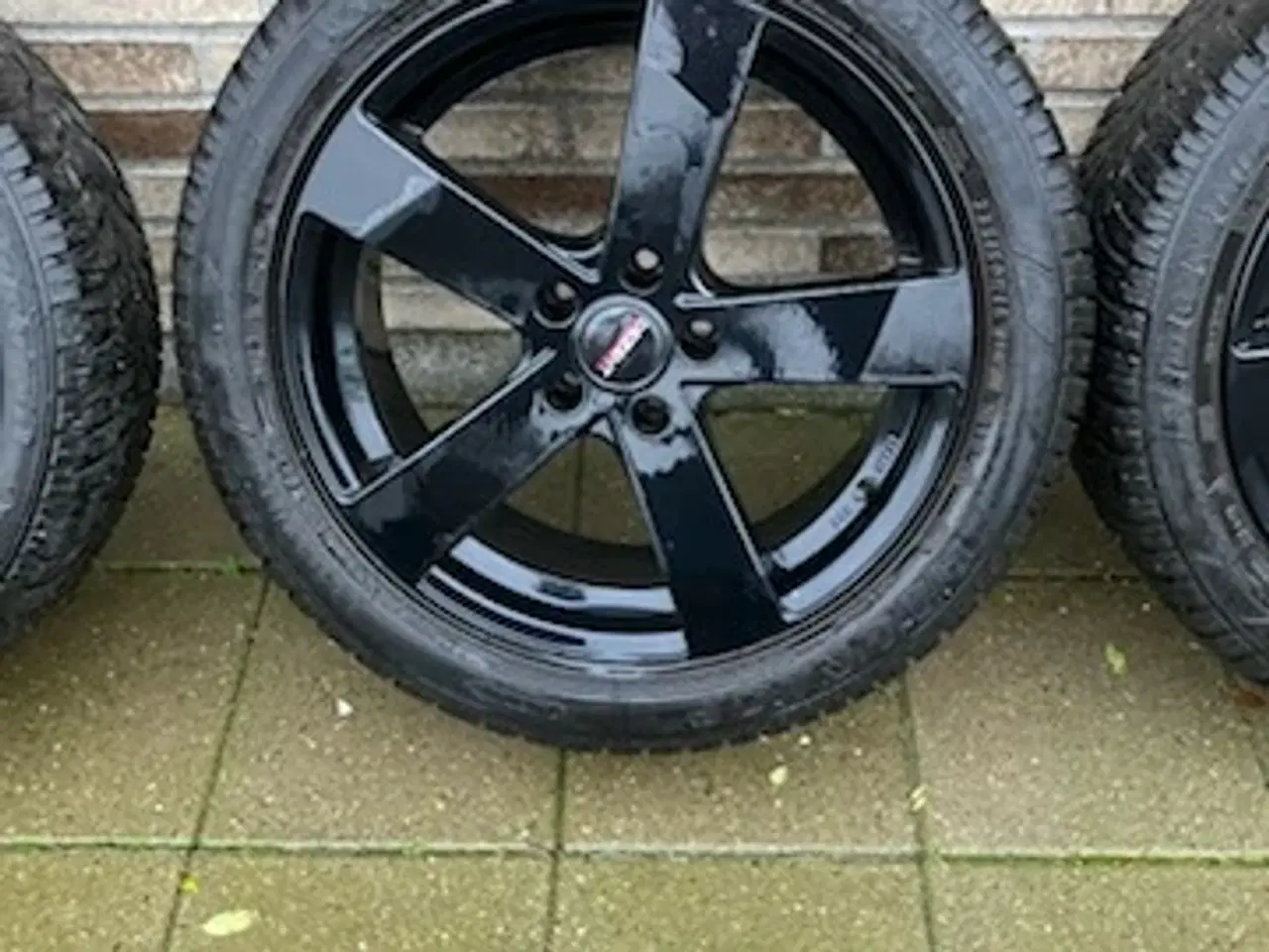 Billede 3 - Dezent Alufælge 5 x 112 m Vinterdæk 225/50R18