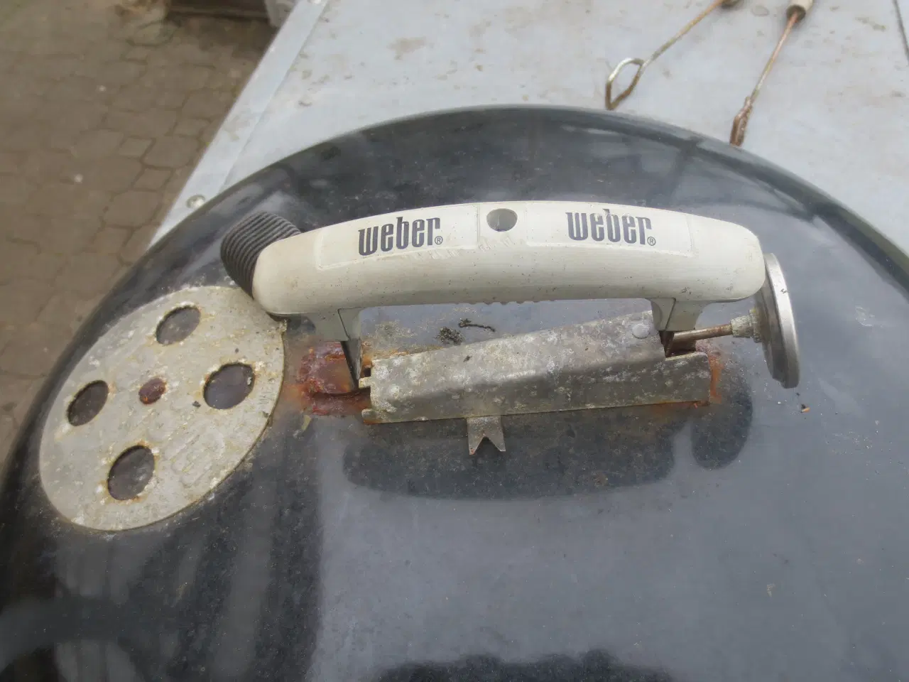 Billede 6 - 1 stk Weber Kuglegrill med Bord