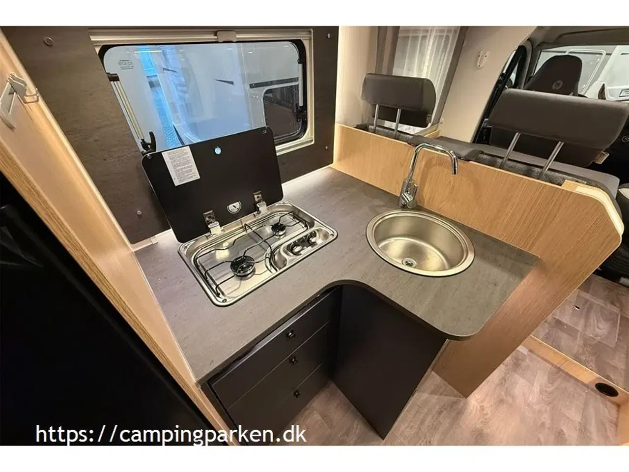 Billede 7 - 2026 - SunLight   Sunlights populære model med enkeltsenge, Adaptiv fartpilot, automatgear og sænkeseng