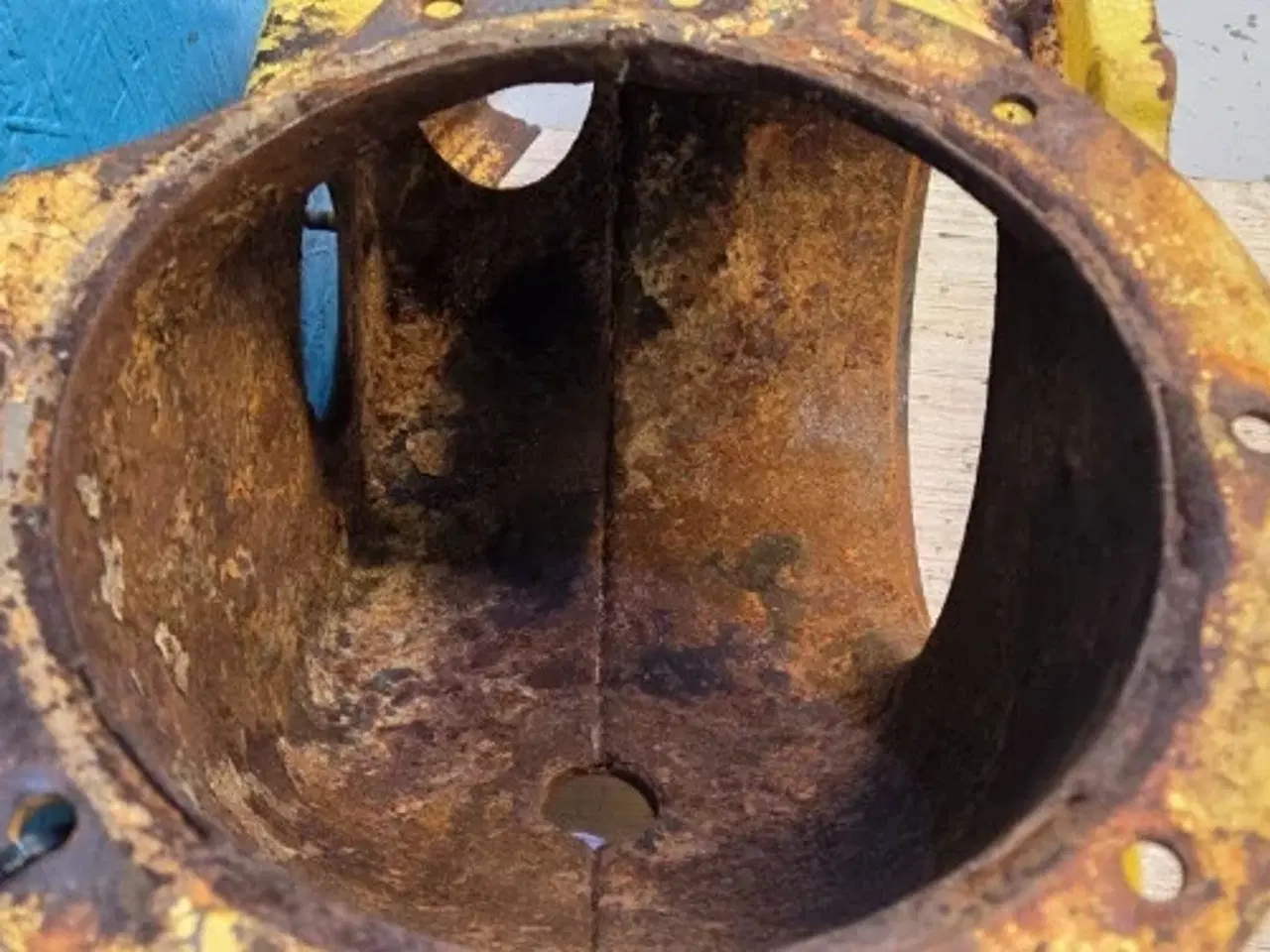 Billede 2 - New Holland 1550S Tømmerør Hus 80350390