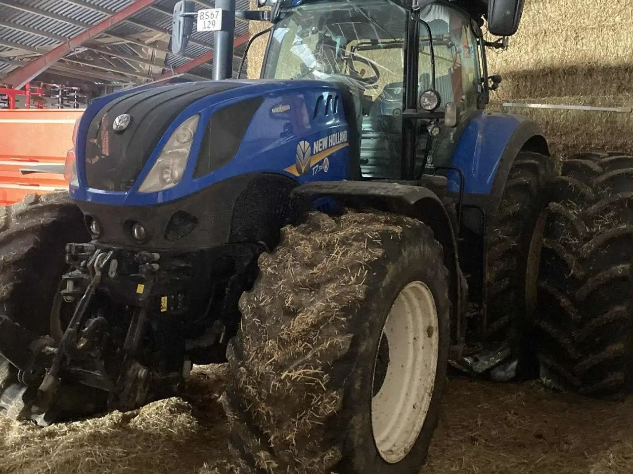 Billede 9 - New Holland T7.315 Gård traktor som er på vej hjem.