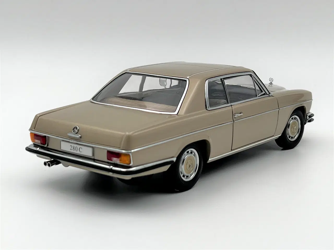 Billede 4 - 1968 Mercedes-Benz 280C /8 AUTOart -  1:18  