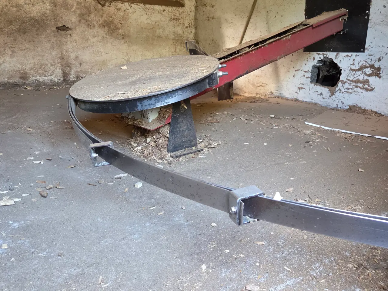 Billede 3 - Flis udmader af den rigtige slags flisfyringsanlæg