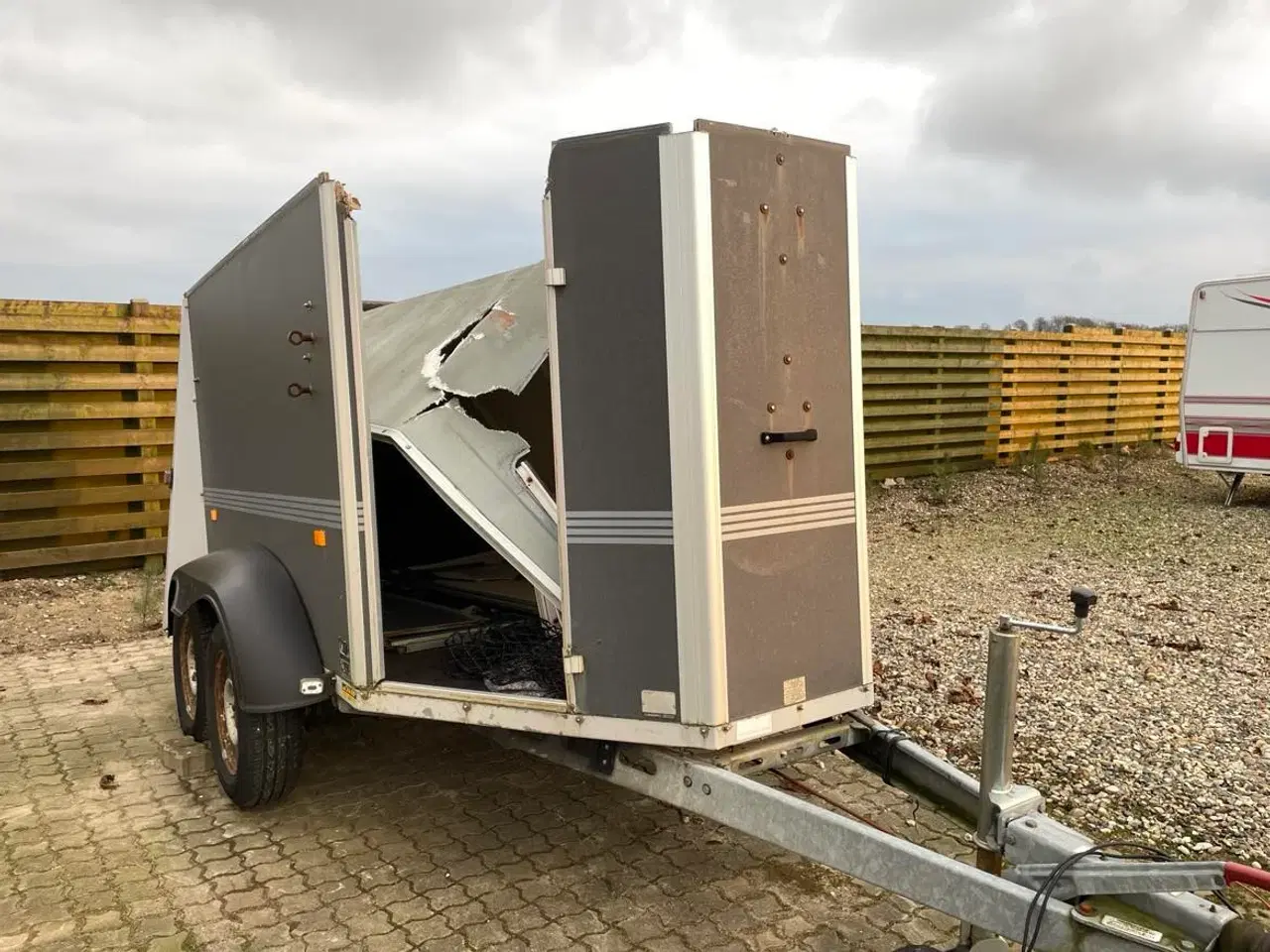 Billede 1 - Humbaur Rapid 2000 hestetrailer