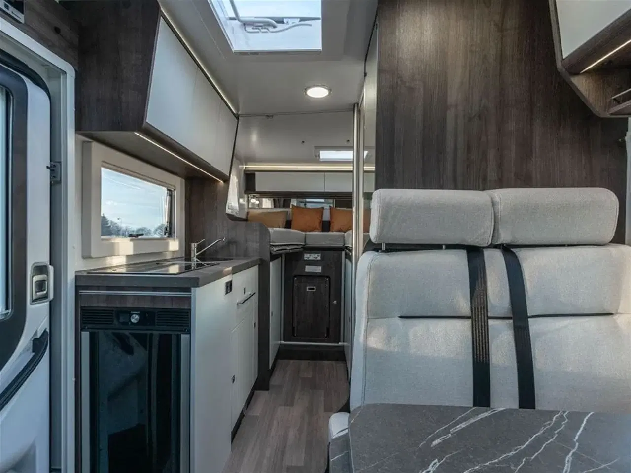 Billede 3 - 2024 - Benimar Yrteo 861 Premium   Den kompakte camper