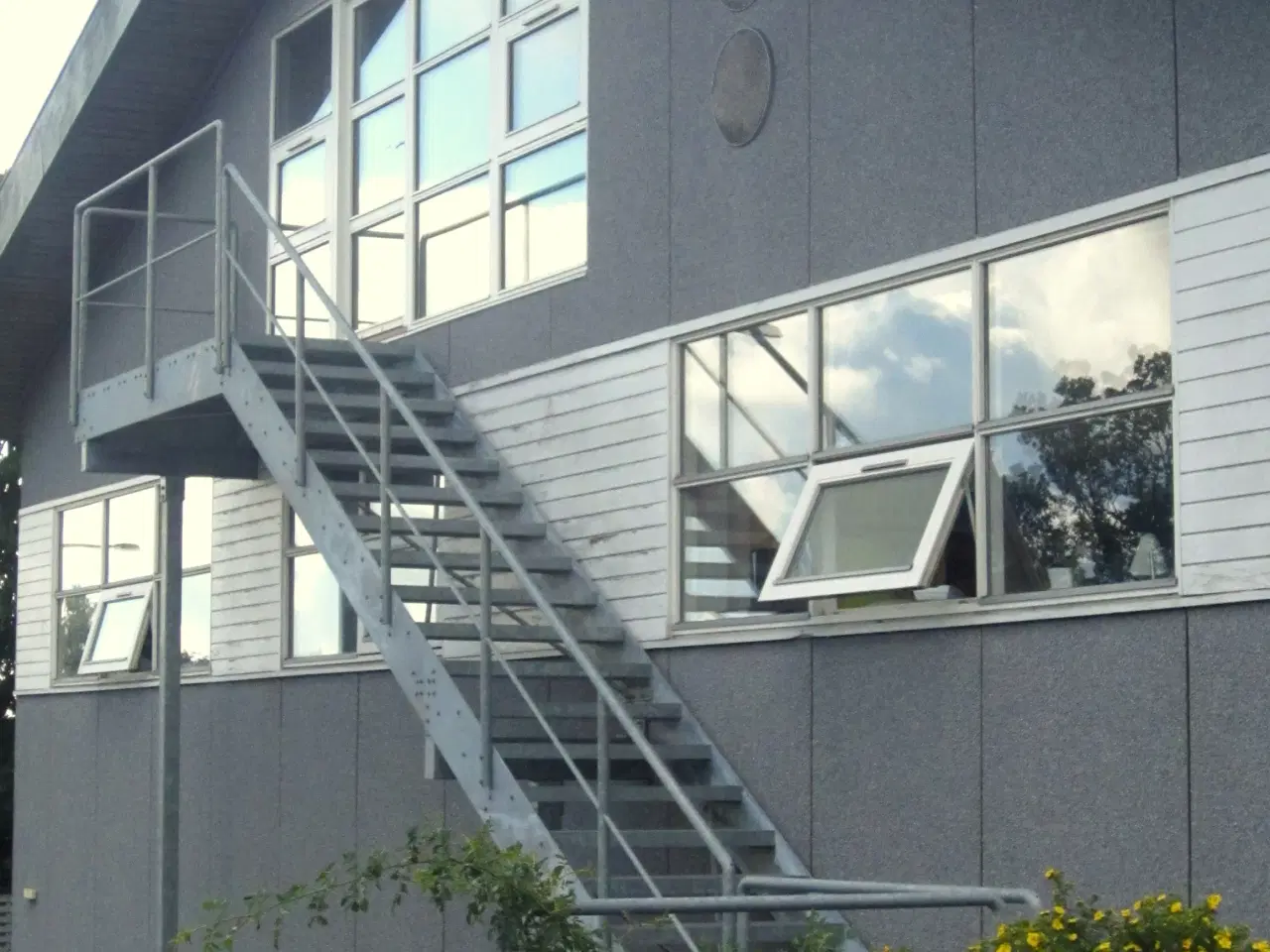 Billede 4 - Meget pænt loft kontorlokale