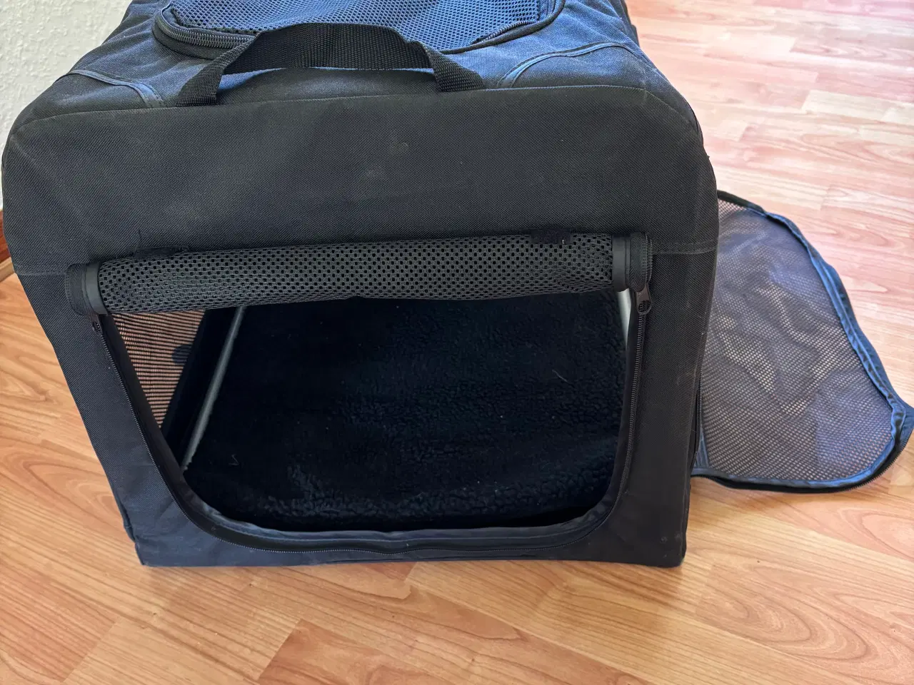 Billede 3 - Transporttaske/bur til lille hund