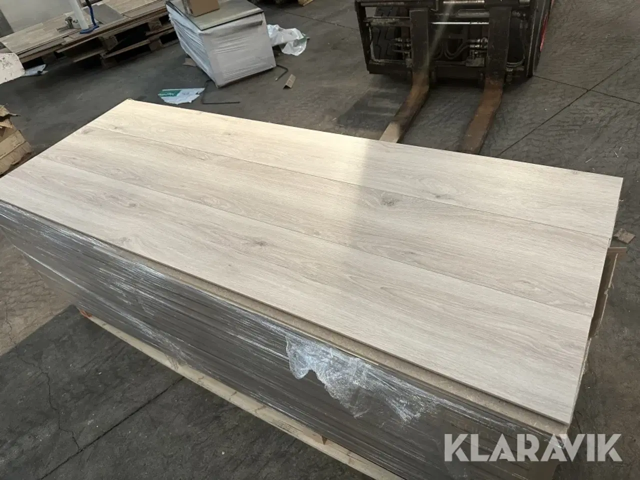 Billede 3 - Gulv Moland High Performance Laminate Wideplank Design Ekkodal Eg 10mm - 88,2 m2