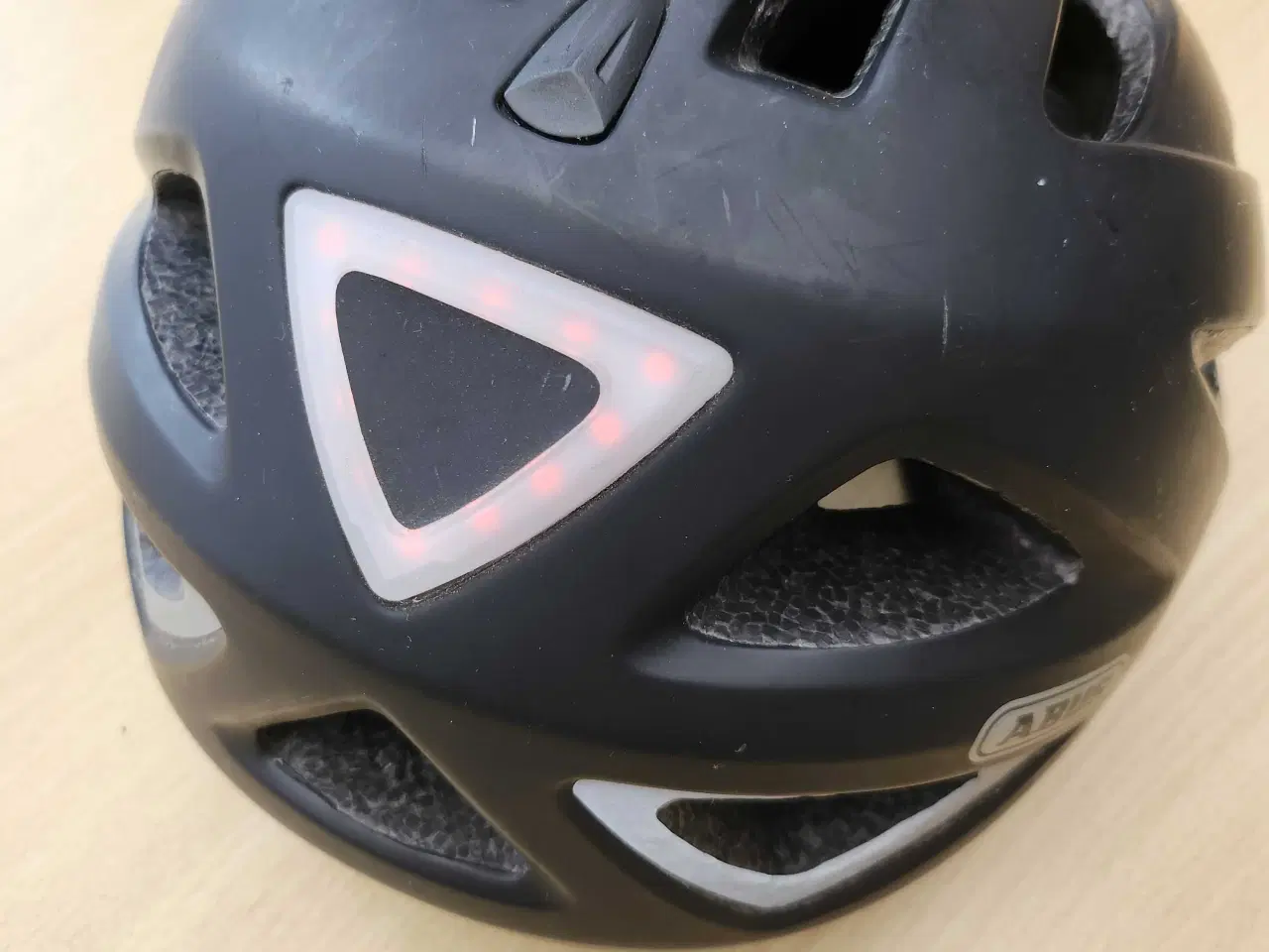 Billede 2 - Cykelhjelm  