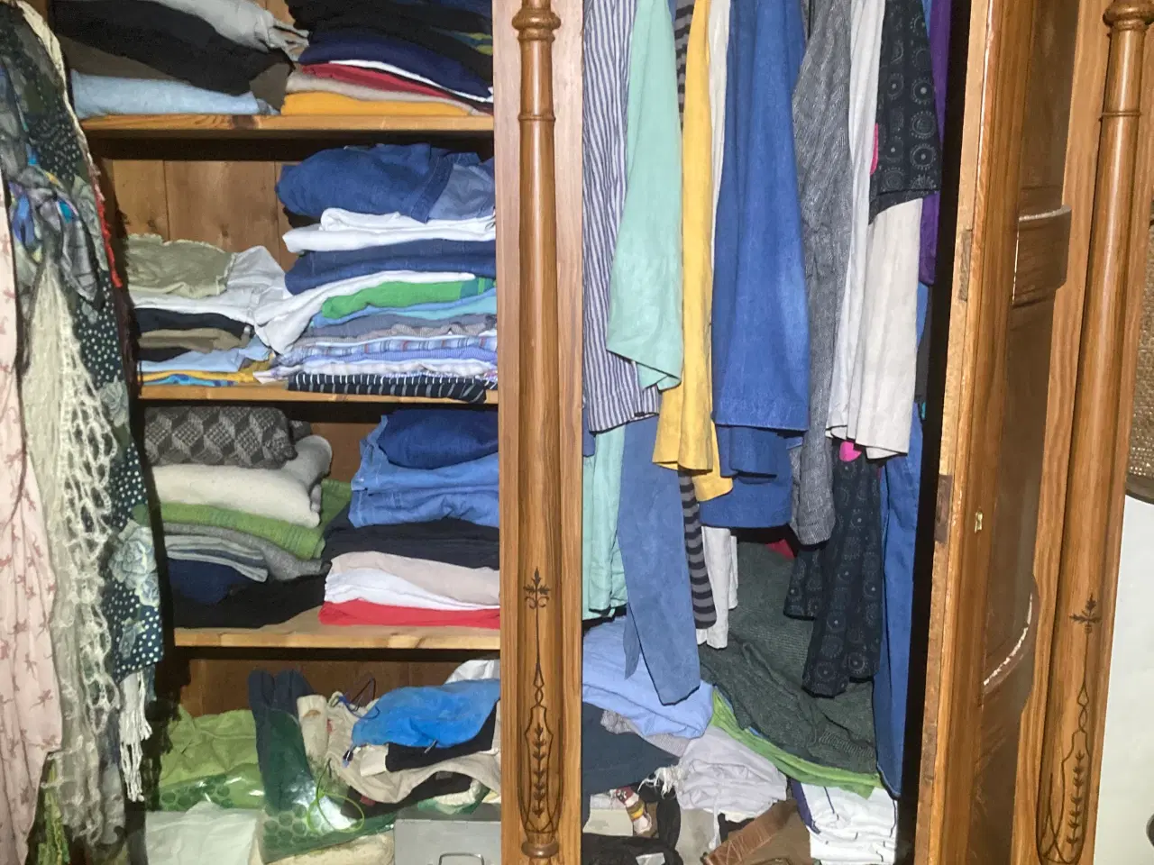 Billede 4 - Antik garderobeskab