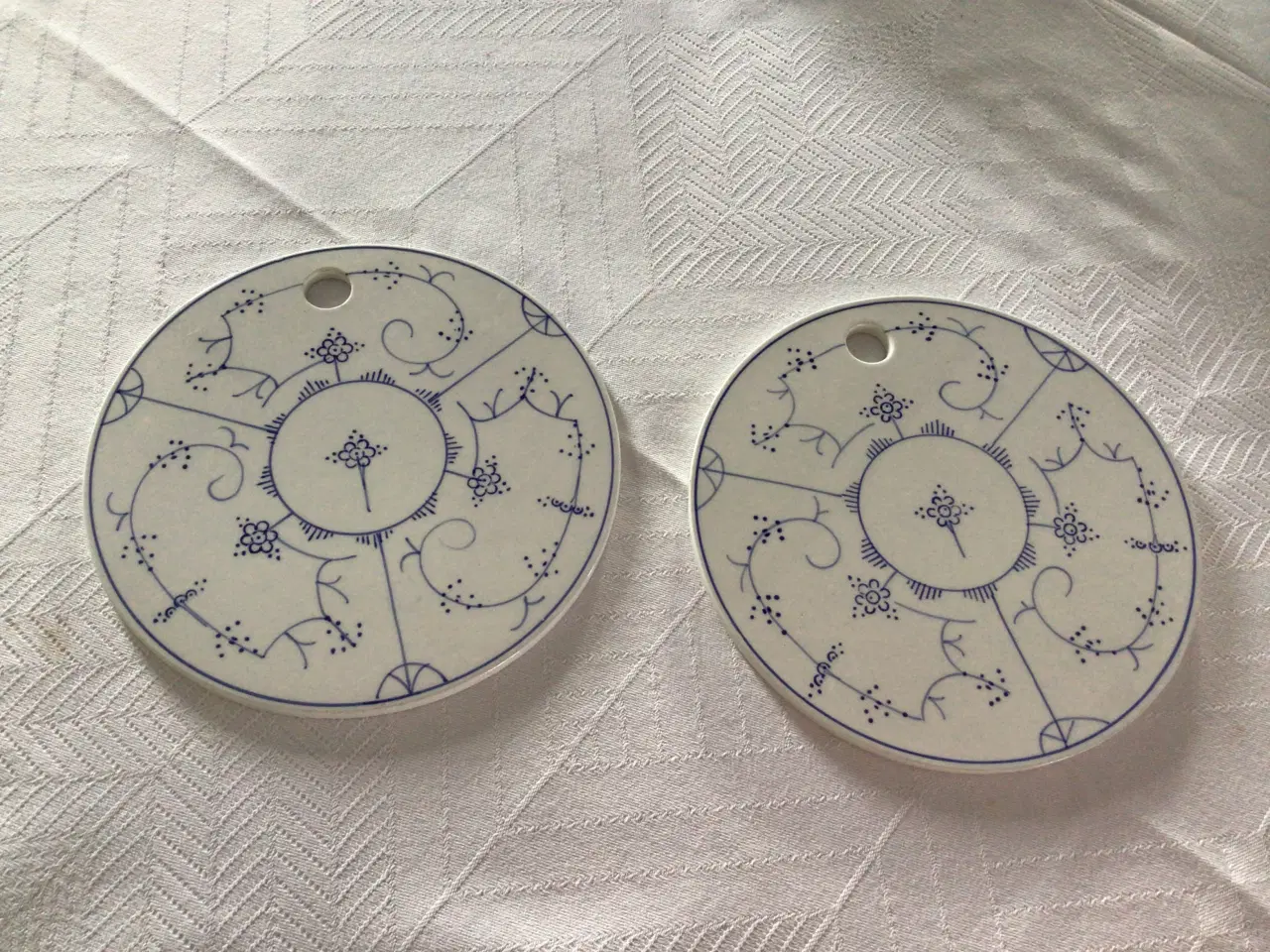 Billede 1 - Musselmalet smørebrikker/ bordskånere