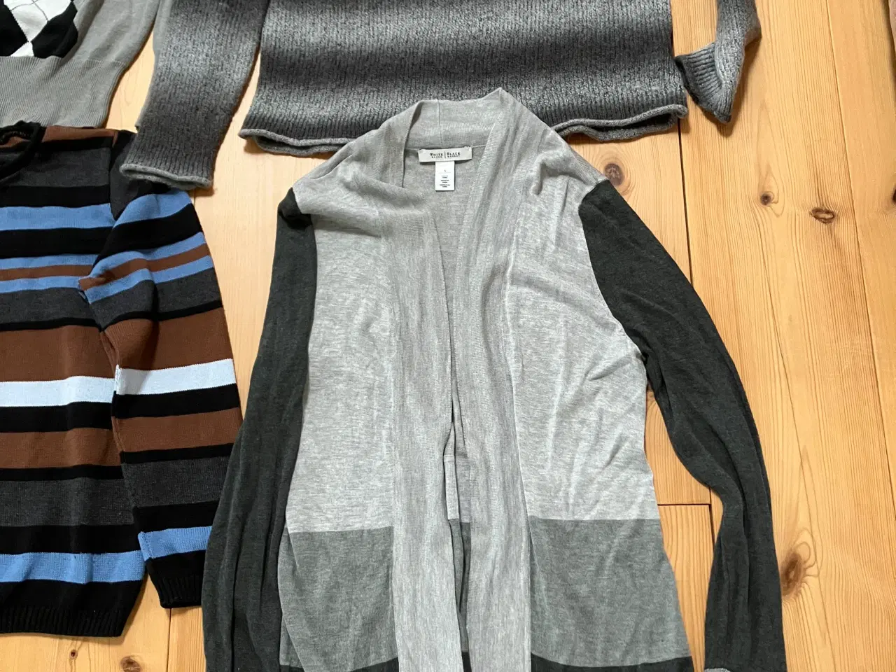 Billede 4 - 6 stk. sweatre / trøjer sælges samlet