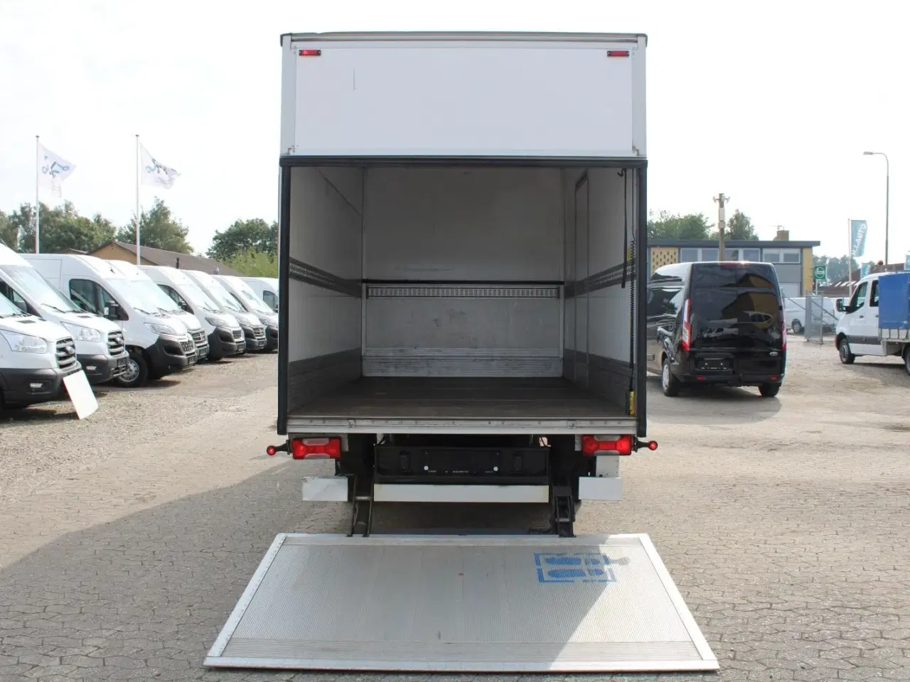 Billede 10 - Iveco Daily 2,3 35S14 Alukasse m/lift AG8