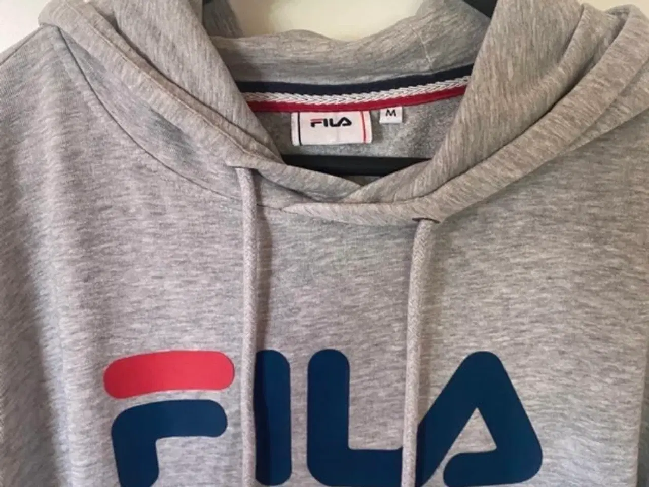 Billede 2 - Fila hætte trøje str M