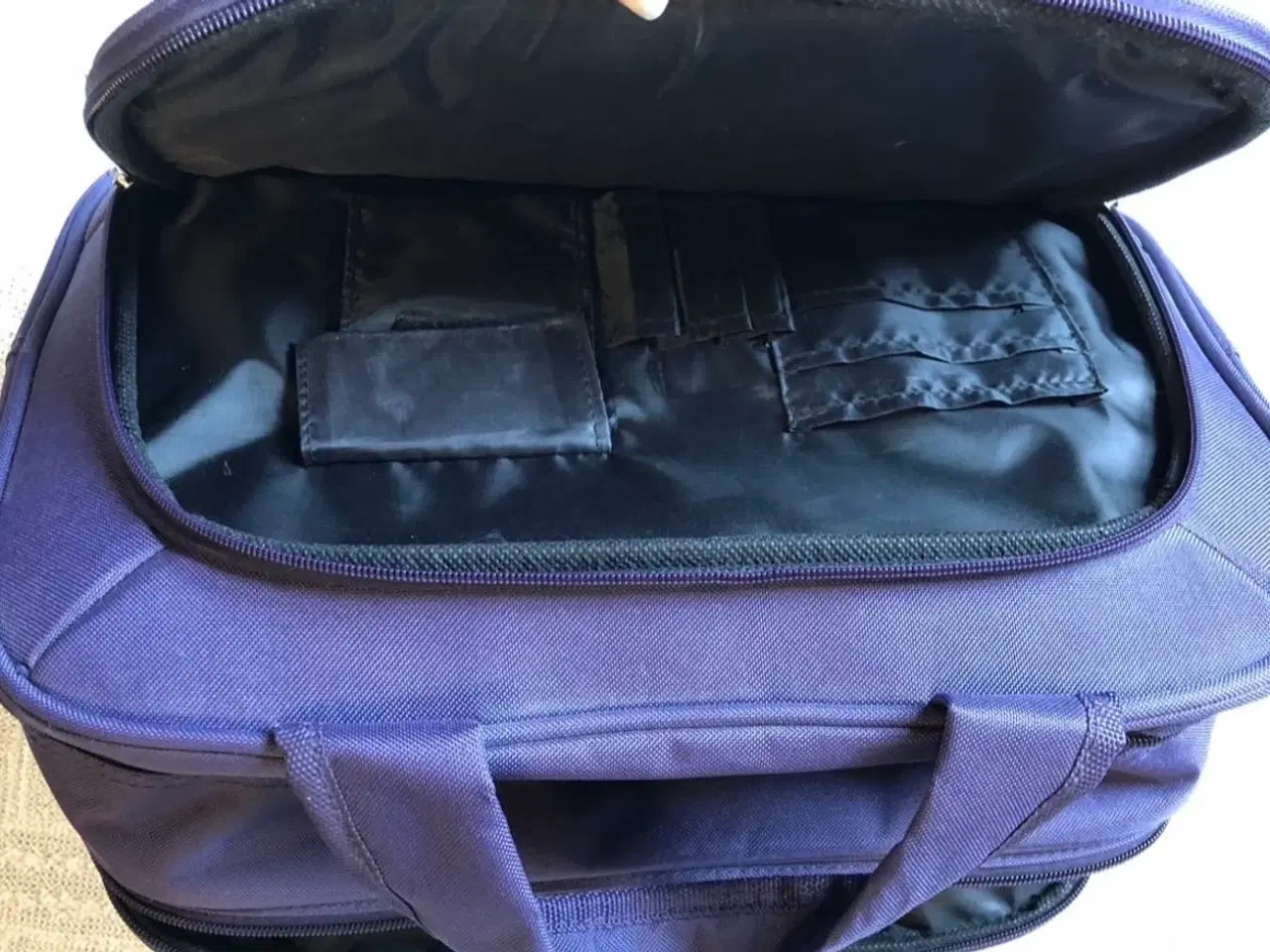 Billede 4 - Rejsetaske - lille lilla