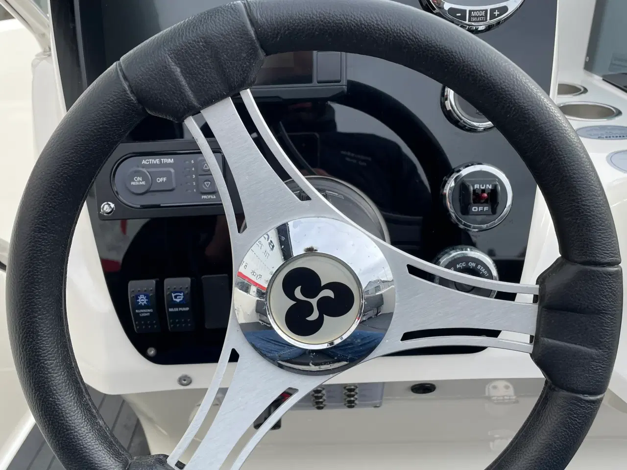 Billede 19 - 548VI Sport X-Line med 100 hk Mercury-EFI 4 takt 2,1L og 1300 kg Brenderup bådtrailer - SOLGT