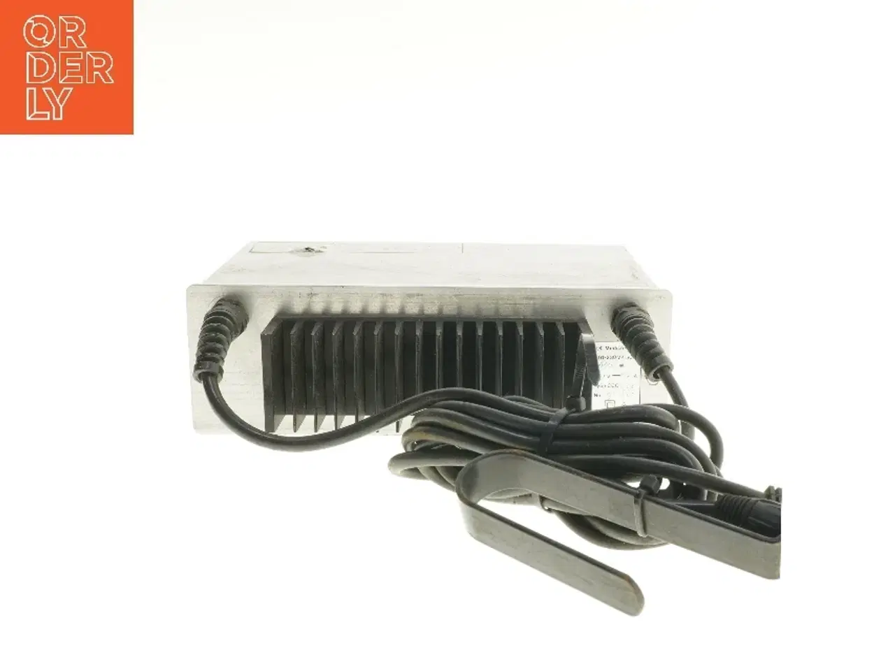 Billede 2 - 24 volt batterioplader (str. 21x24,5 cm)