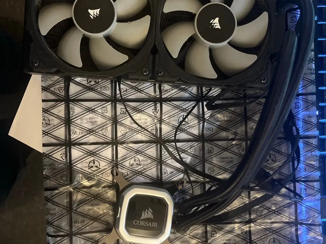 Billede 1 - Corsair H100i Pro RGB CPU vandkøler