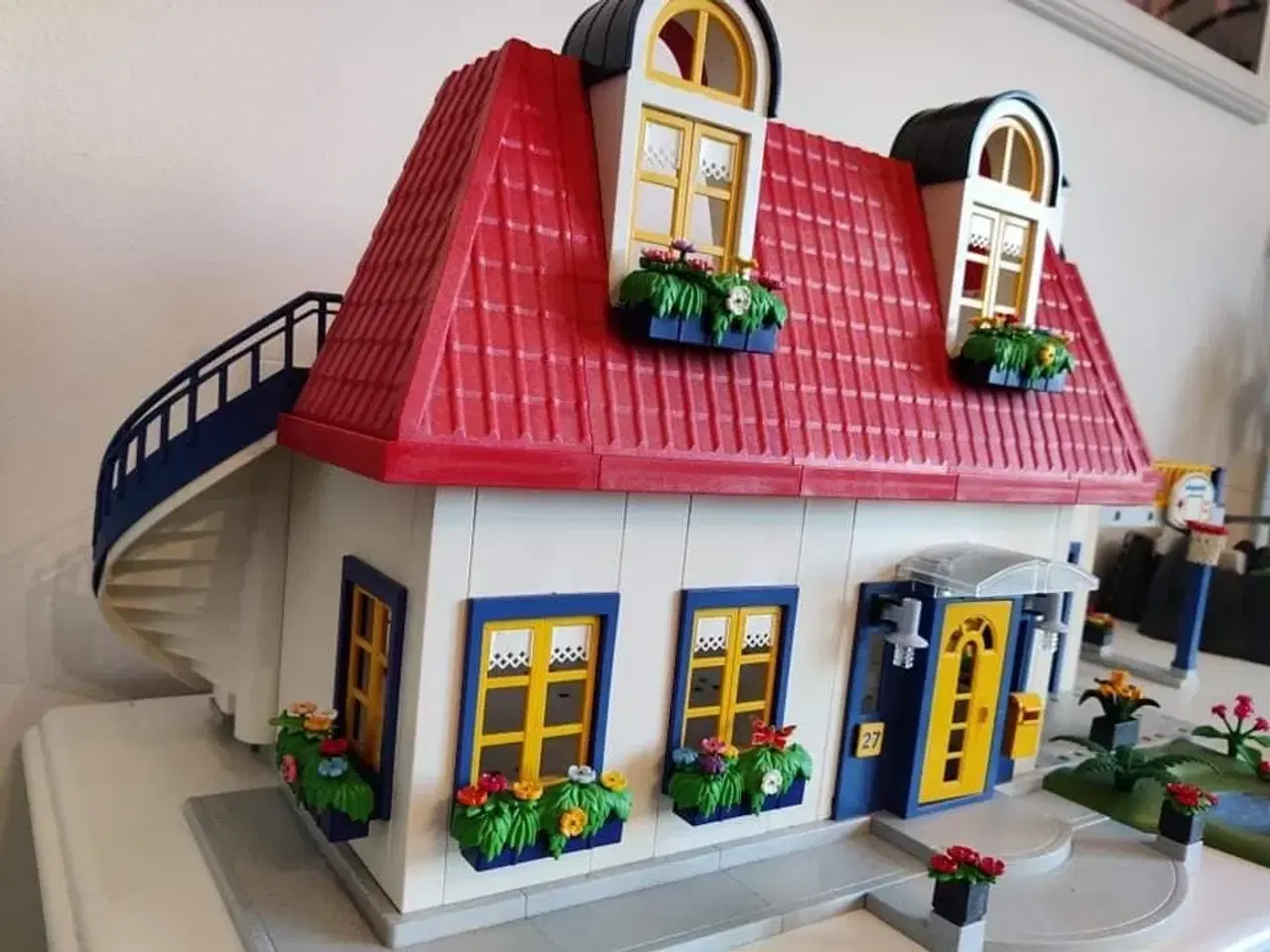 Billede 2 - Playmobil hus