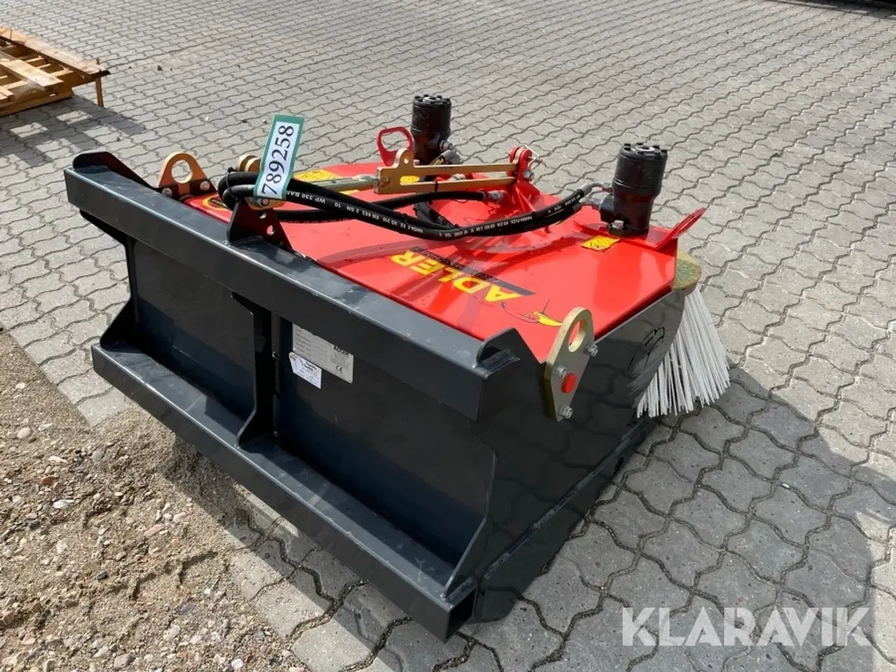 Billede 3 - Fejemaskine Adler R100