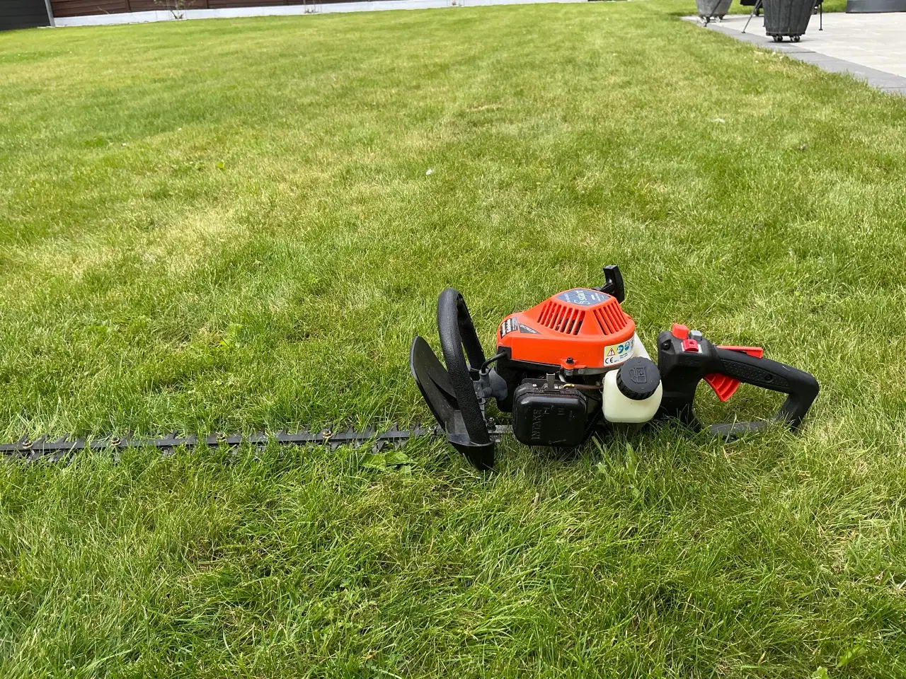 Billede 3 - Hækkeklipper Hitachi - Benzindreven 