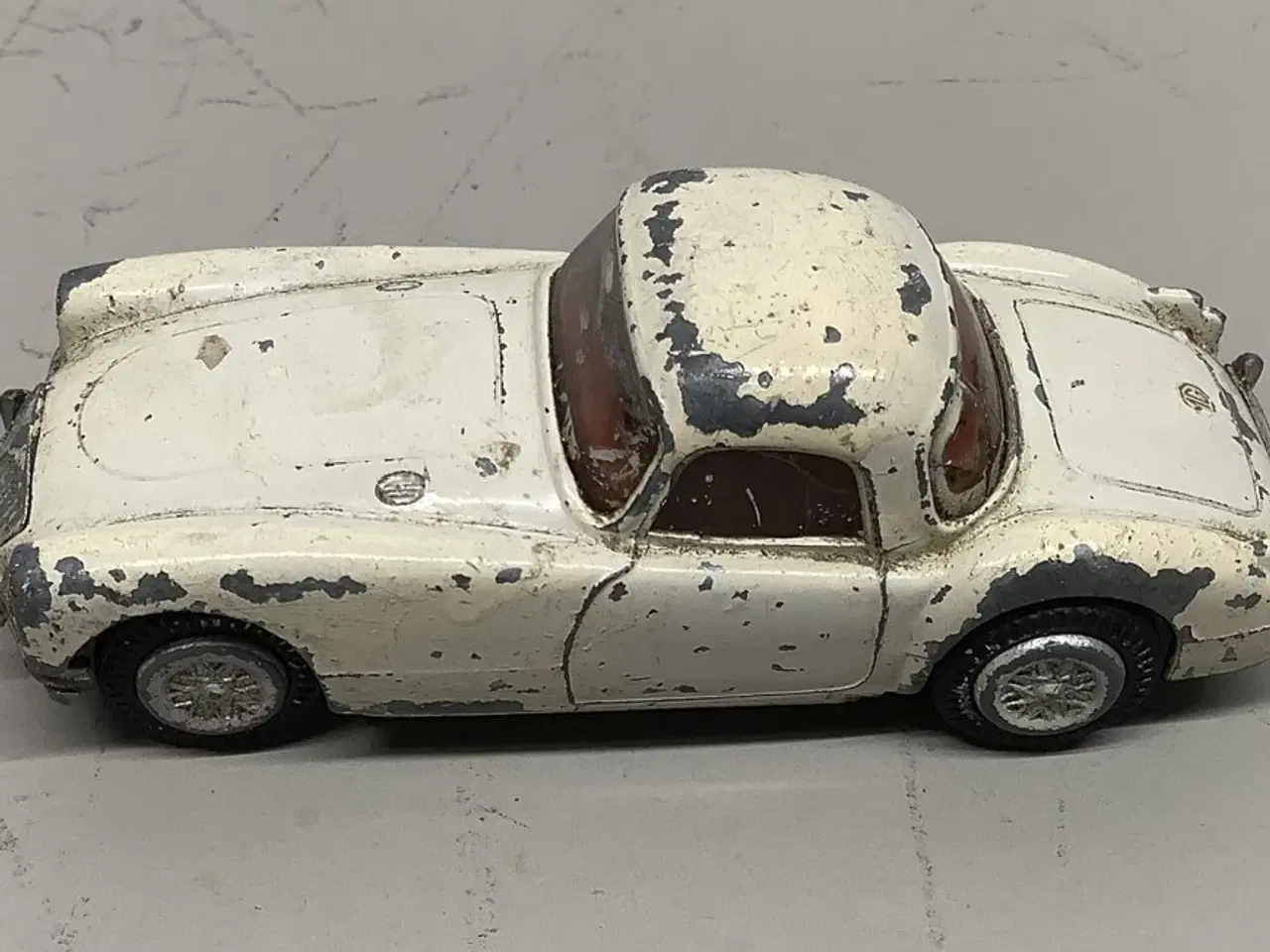 Billede 1 - Modelbil, Tekno MG MGA Coupe