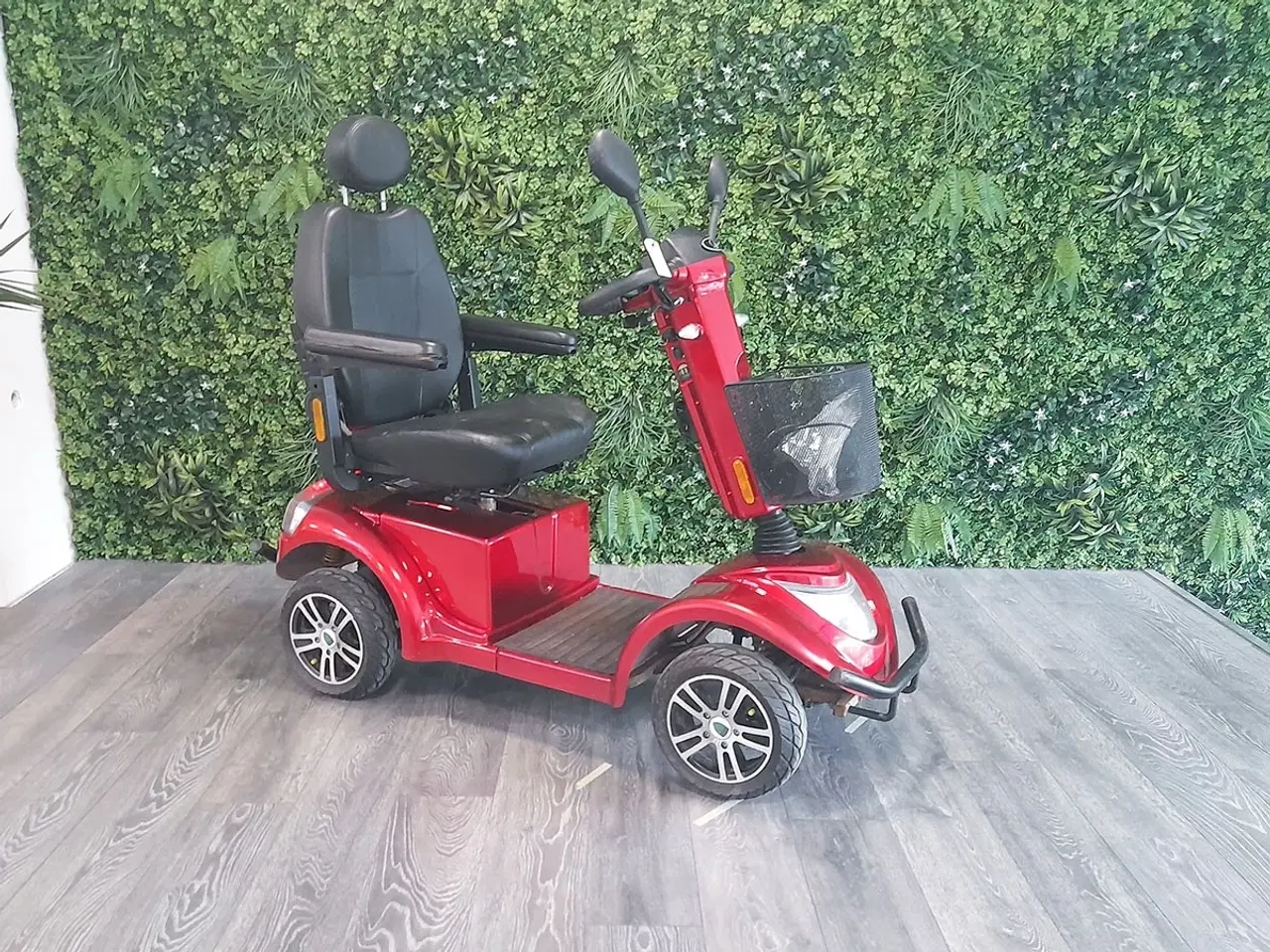Billede 1 - LM-600 rød