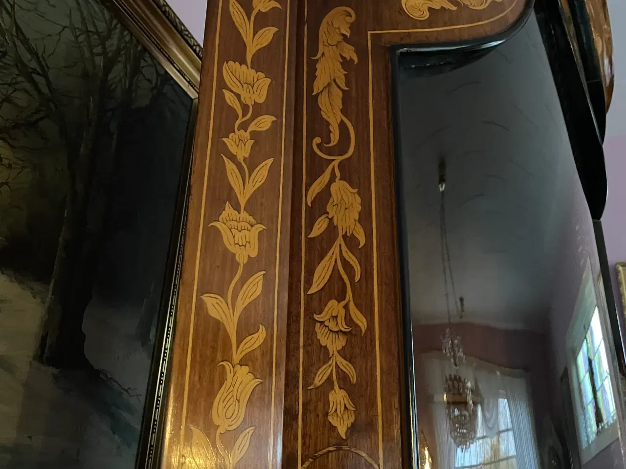 Billede 4 - Flot og sjældent vitrine/hjørneskab