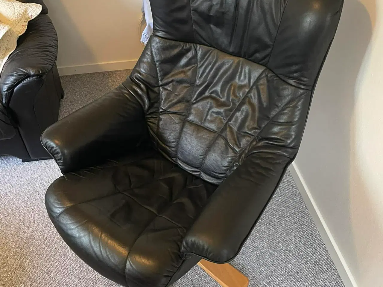Billede 3 - Læder sofa og hvilestol