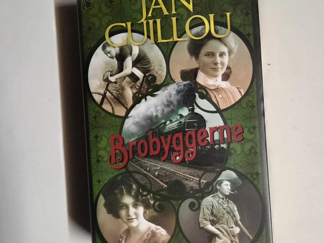 Billede 3 - Romaner på dansk