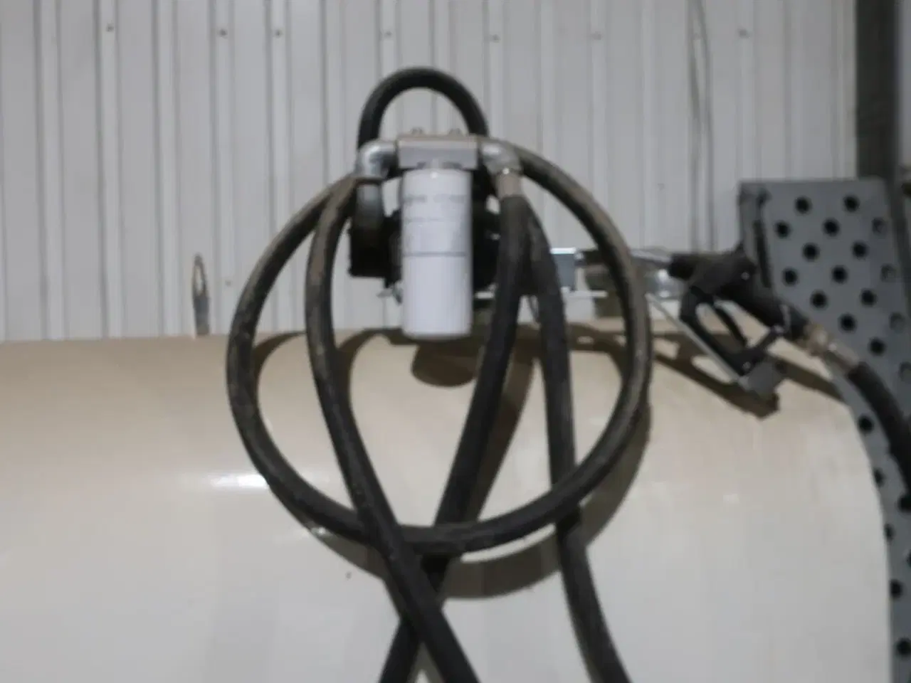 Billede 3 - Tank med pumpesystem