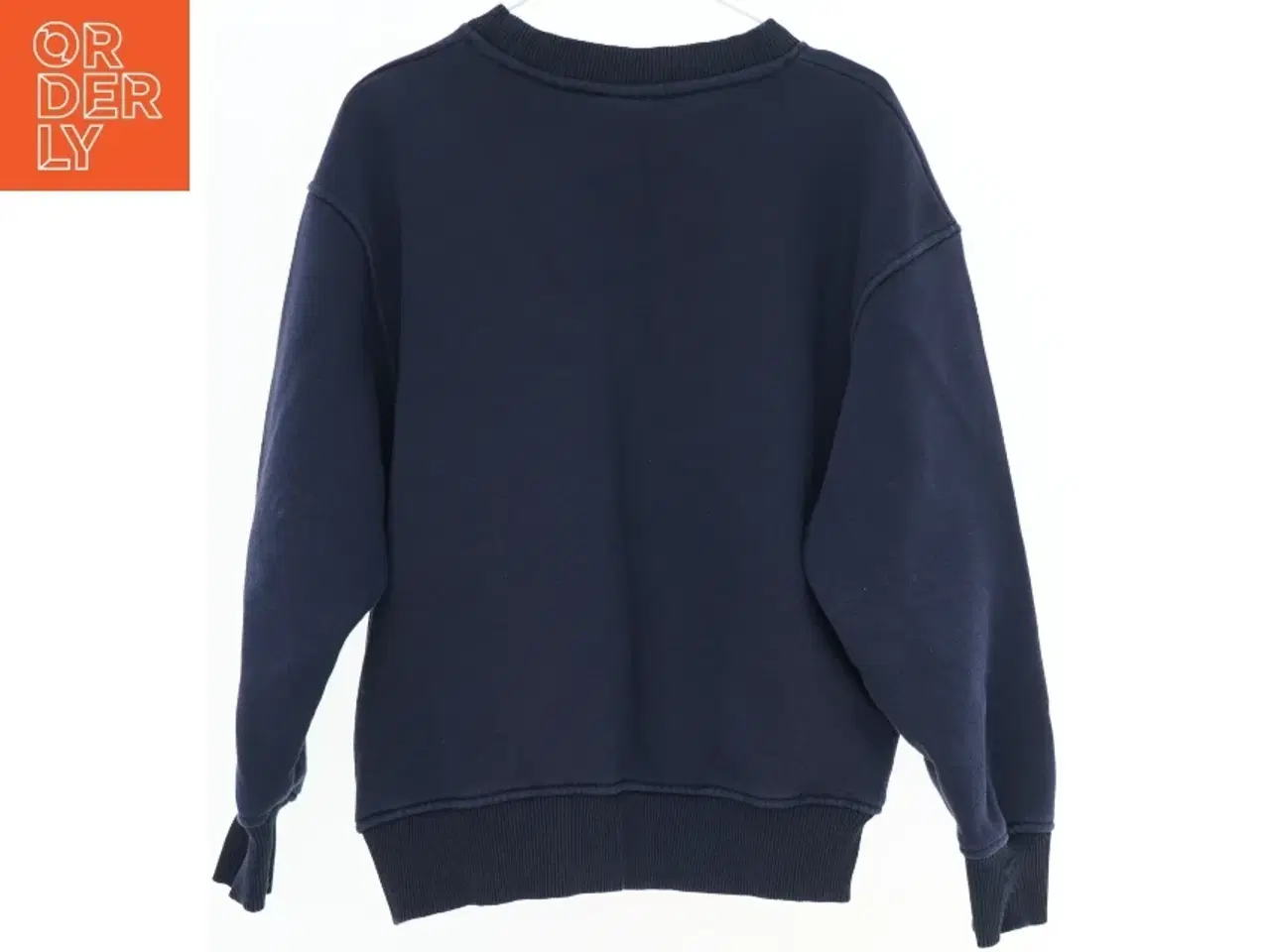 Billede 2 - Blå sweatshirt med tryk fra Sofie Schnoor (str. 140)