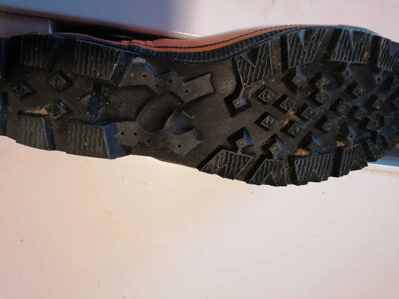 Billede 5 - Skærestøvler Str 47 / 48 til Motorsav 