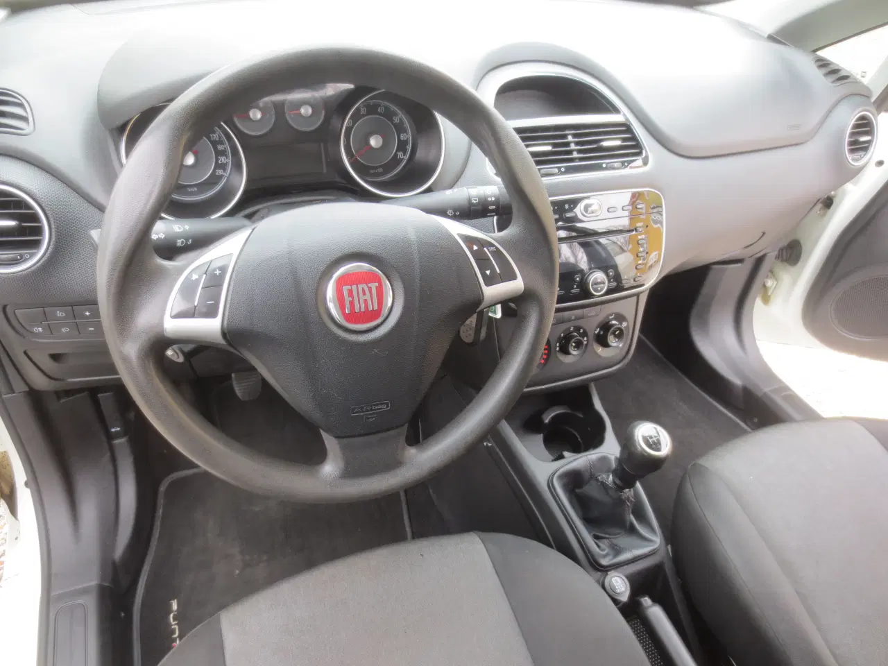 Billede 18 - Fiat Punto S7 1.3 MJD 85 Hk År 2014.