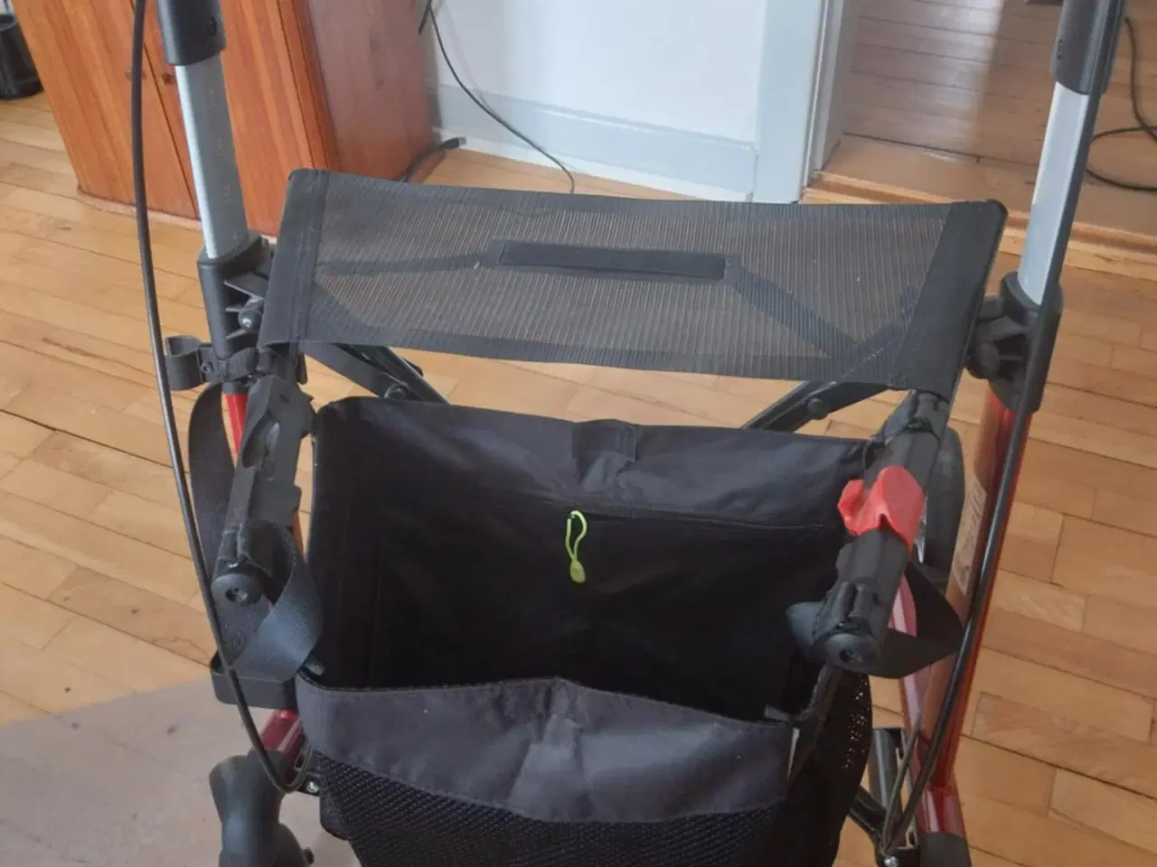 Billede 2 - Rollator fra Server
