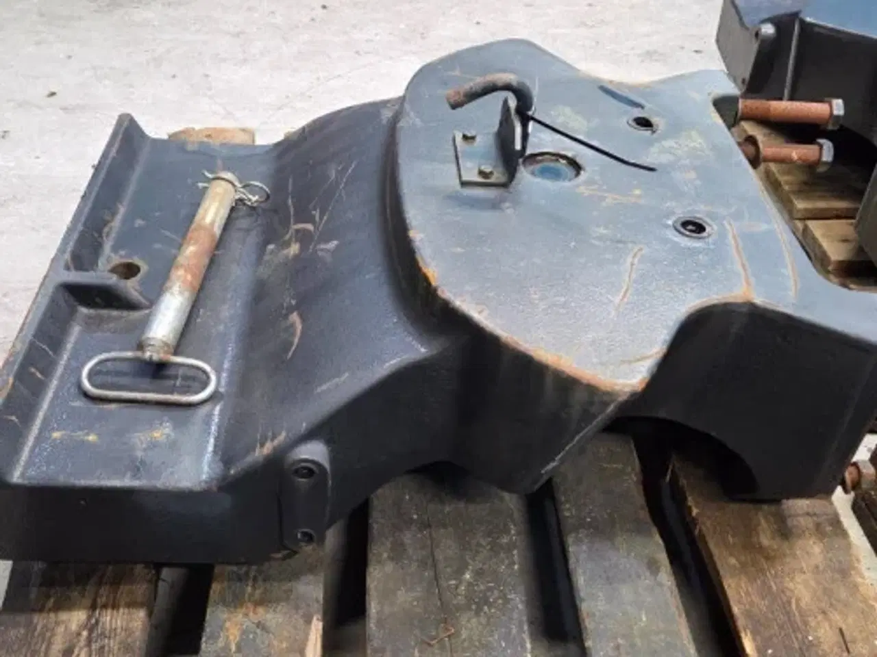 Billede 5 - Case Puma 185 Vægtholder 84232750 (5 Stk)