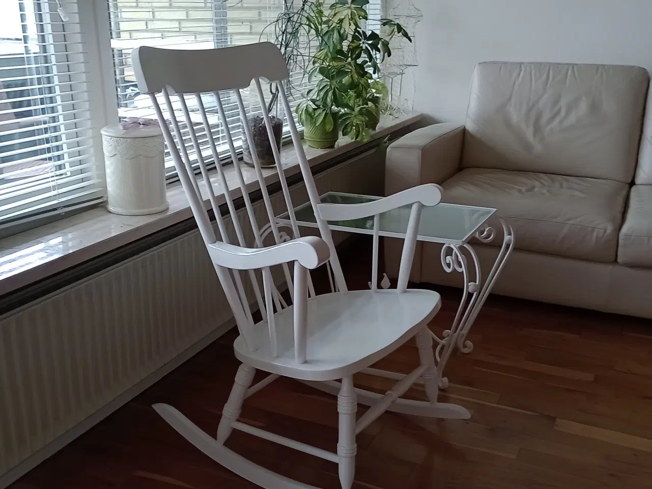 Billede 1 - Gyngestol vintage flotte udskæringer