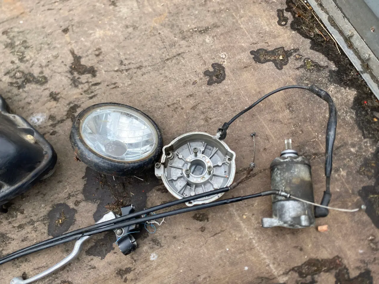 Billede 5 - Yamaha xj 600. To kasser reservedele 