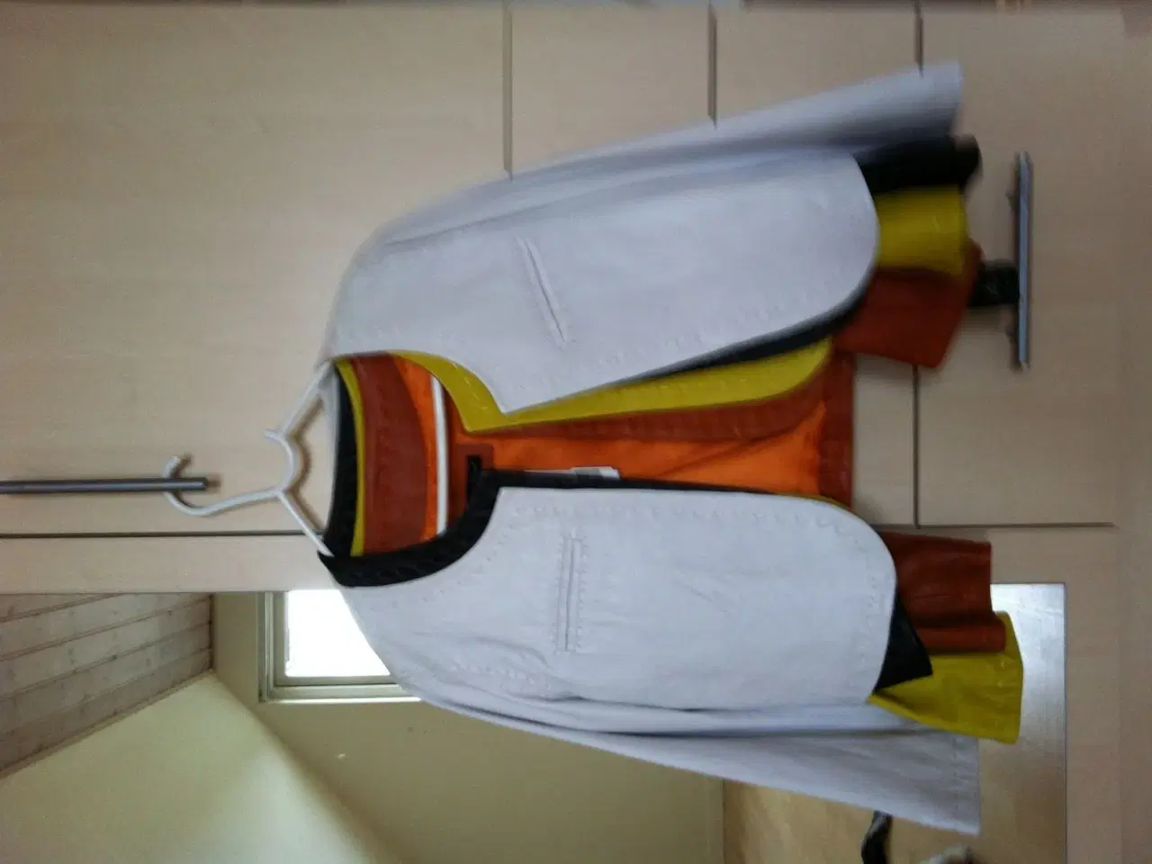 Billede 2 - Nye flotte læder jakker / bolero, 345kr