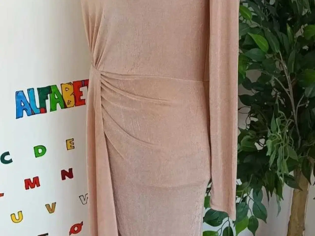 Billede 5 - Kjole. Pieces. Small/36