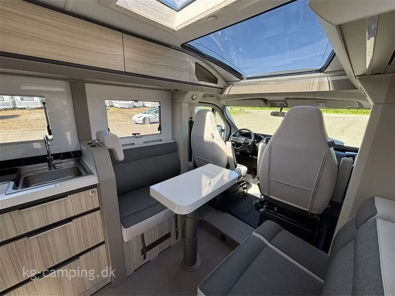 Billede 5 - 2026 - Adria Compact    Adria Compact DL 60 Years Selection – Jubilæumsmodel 2026