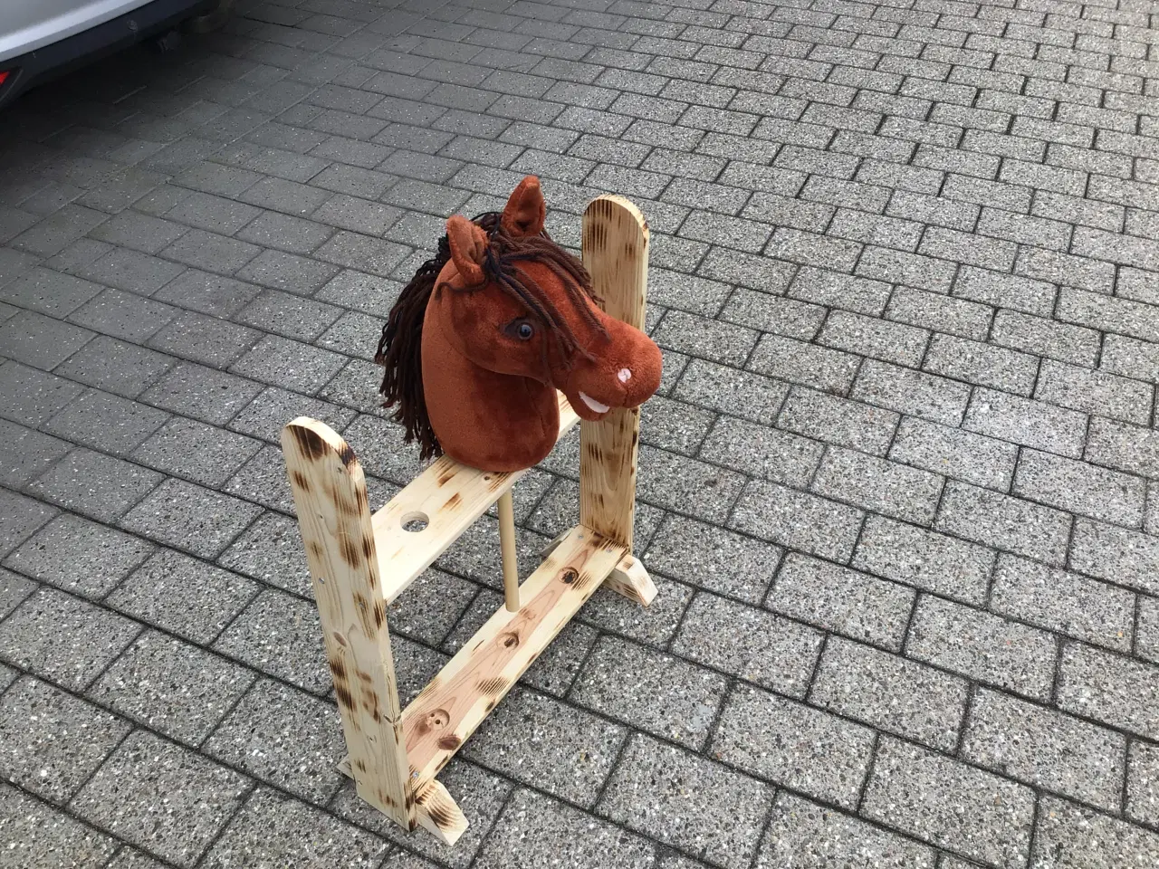 Billede 3 - Kæphestestald