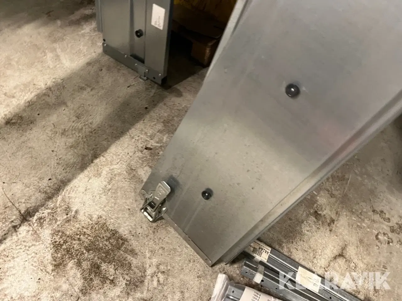 Billede 3 - Trailer sider