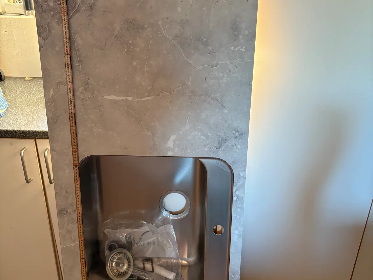 Billede 3 - Bordplade med underlimet vask fra Designa