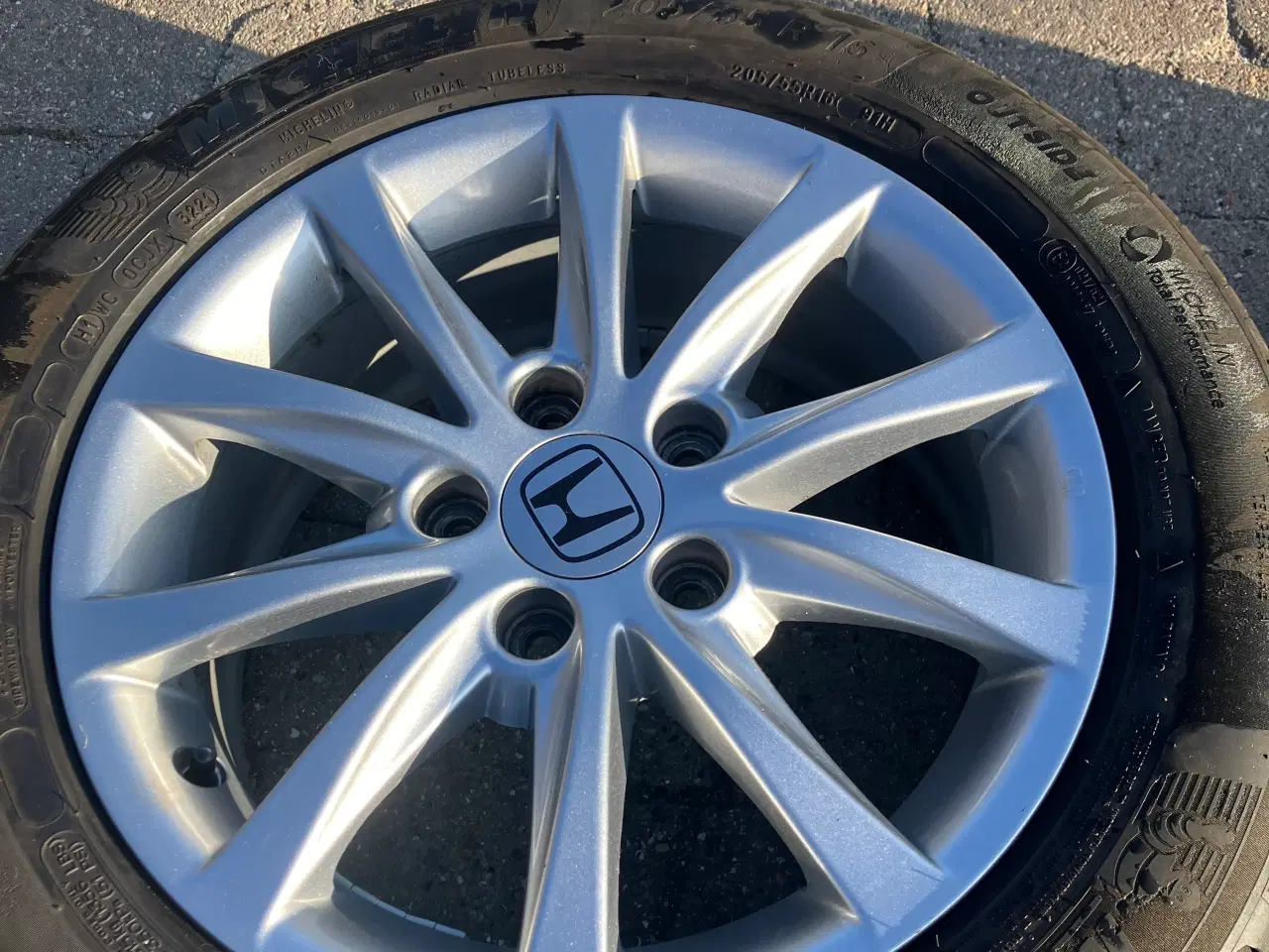 Billede 4 - Honda 16” org alufælge 