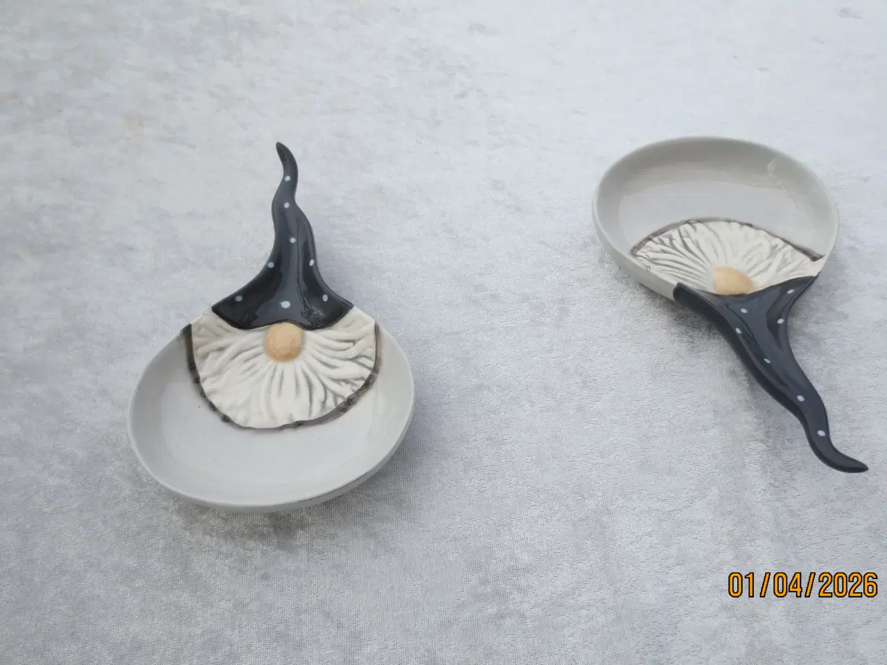 Billede 4 - 2 stk Vin Karafler med Guldkant 2 stk Porcelæns